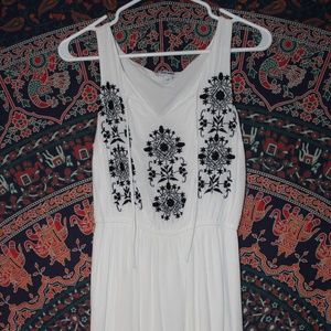 Black and White Floral Flowy Midi Dress